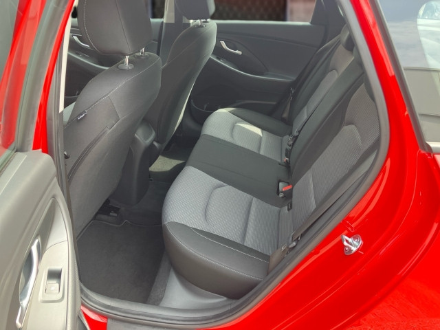 Bild 8: Hyundai i30 CW 1,5 DPI GO