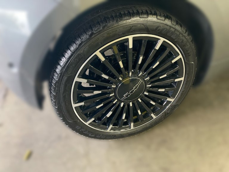 Bild 4: Fiat 500 Elektro La Prima 42 kWh