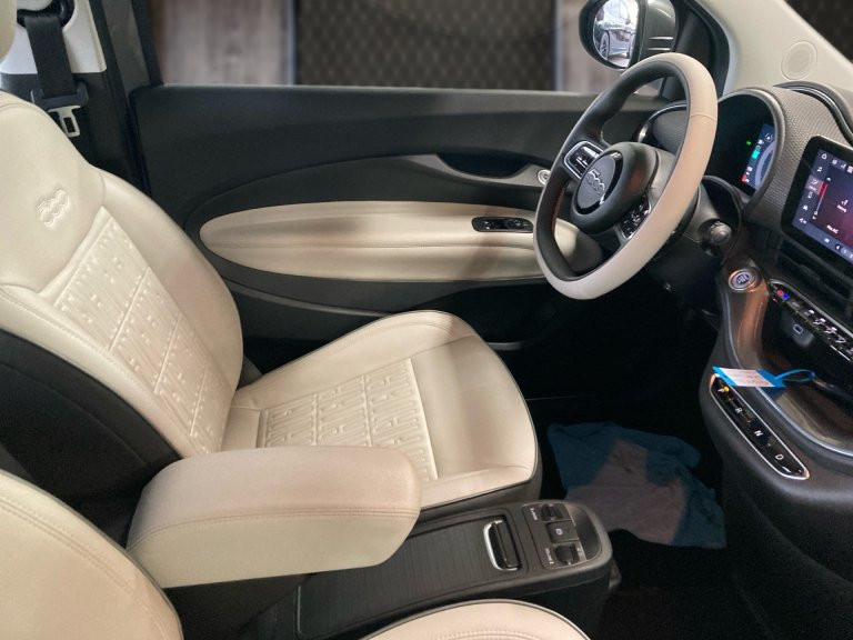 Bild 5: Fiat 500 Elektro La Prima 42 kWh