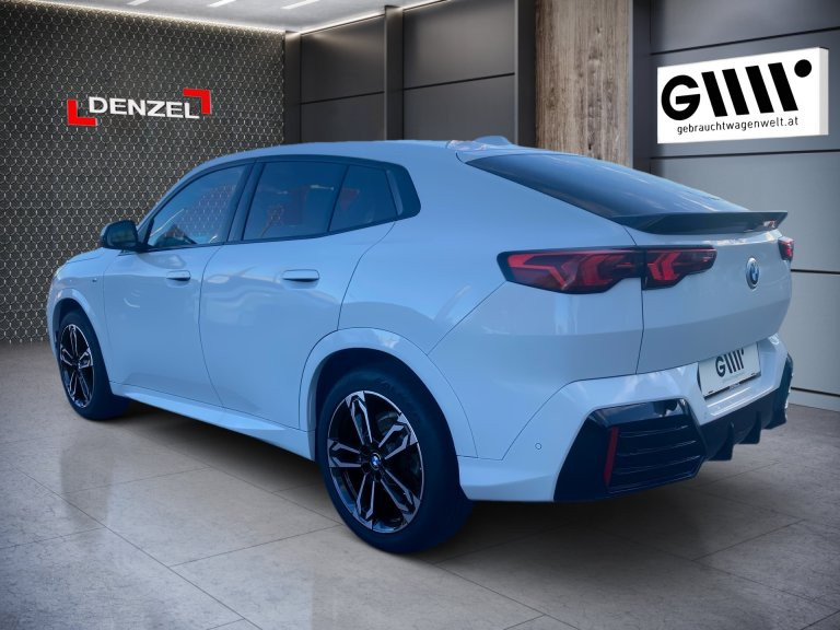 Bild 2: BMW X2 sDrive20i 48V Aut.