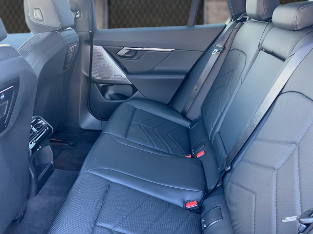 Bild 8: BMW i5 M60 xDrive Limousine G60