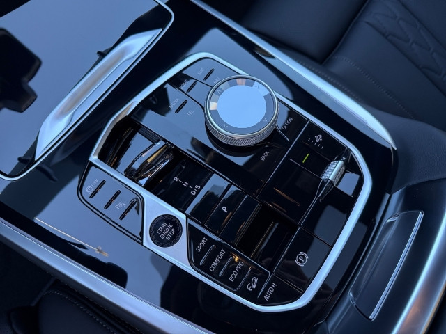 Bild 8: BMW X7 xDrive40d G07 B57