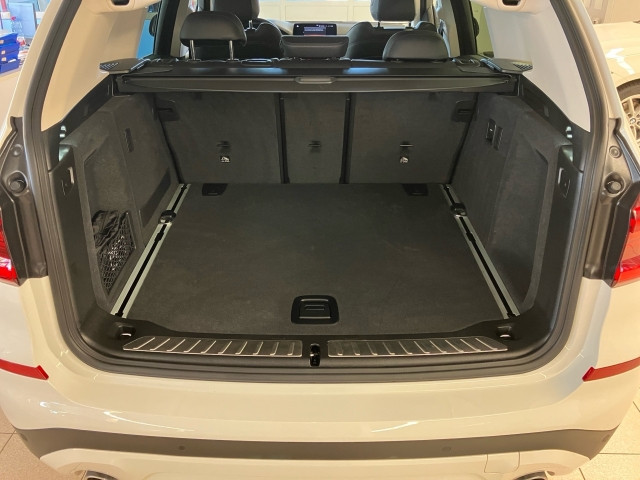 Bild 9: BMW X3 sDrive 18d Aut.