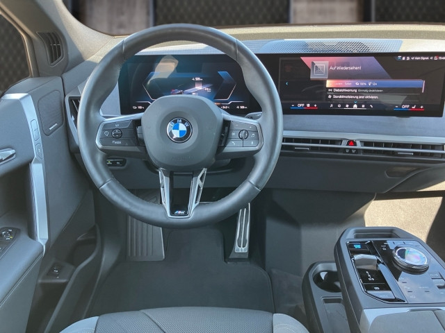 Bild 6: BMW iX xDrive45