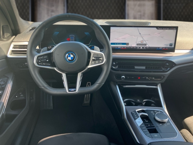 Bild 6: BMW 330e xDrive Touring G21