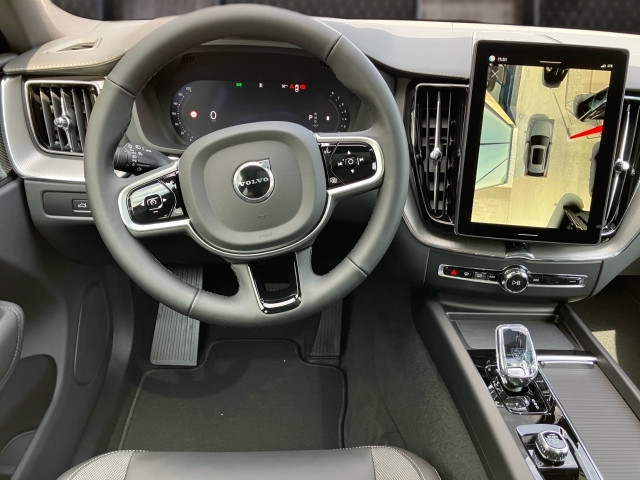 Bild 6: VOLVO PKW XC60 Black Edition Ultra, B5 AWD Mild Hybrid, Benzin