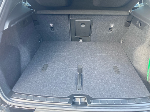 Bild 9: VOLVO PKW XC40 Plus, B3 Mild Hybrid, Benzin, Dark