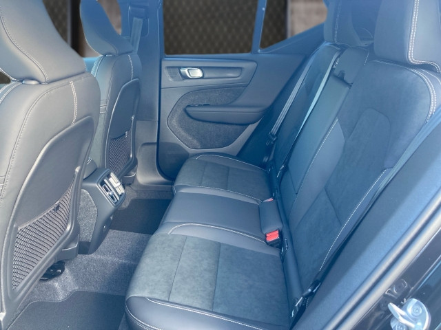 Bild 8: VOLVO PKW XC40 Plus, B3 Mild Hybrid, Benzin, Dark