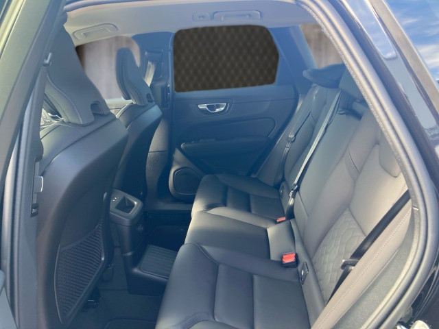 Bild 9: VOLVO PKW XC60 Plus, T6 AWD Plug-in Hybrid, Elektrisch/Benzin, Dark