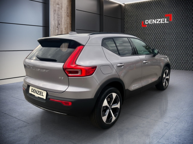 Bild 7: VOLVO PKW XC40 Plus, B3 Mild Hybrid, Benzin, Dark
