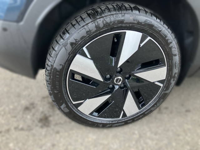 Bild 4: VOLVO PKW EX40 Plus, Single Motor Extended Range, Vollelektrisch