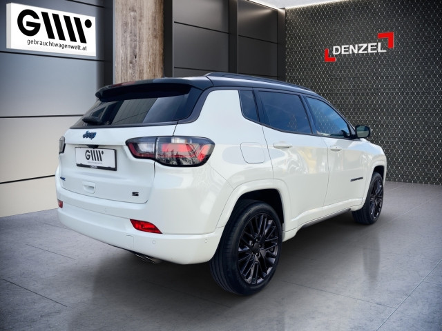 Bild 3: Jeep Compass 1.3 PHEV S AT 4xe