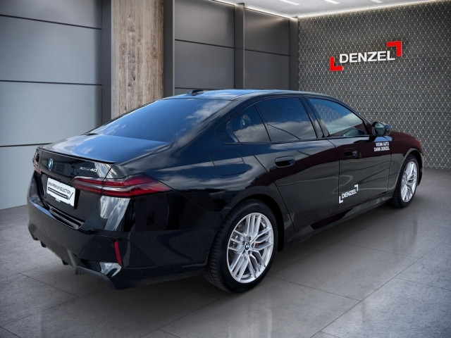 Bild 2: BMW i5 xDrive40 Limousine