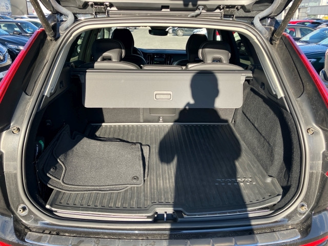 Bild 9: VOLVO PKW XC60 B4 Plus Bright Geartronic