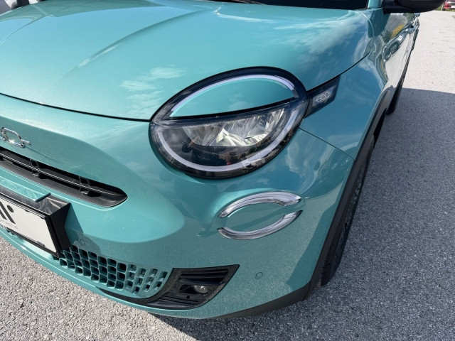 Bild 11: Fiat 600 Hybrid 100