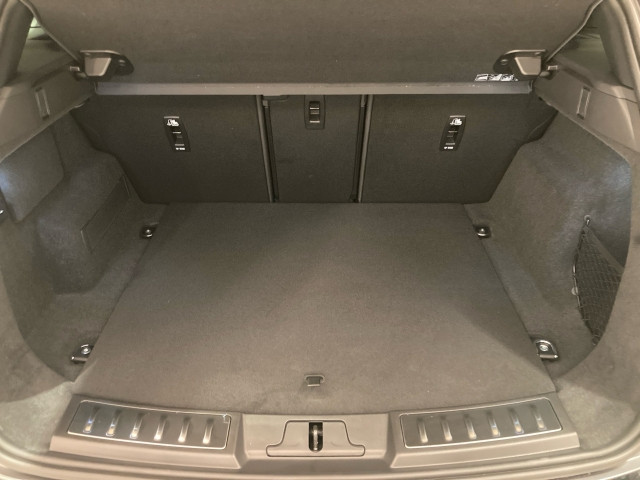 Bild 10: Land Rover Range Rover Evoque P270e Dynamic SE