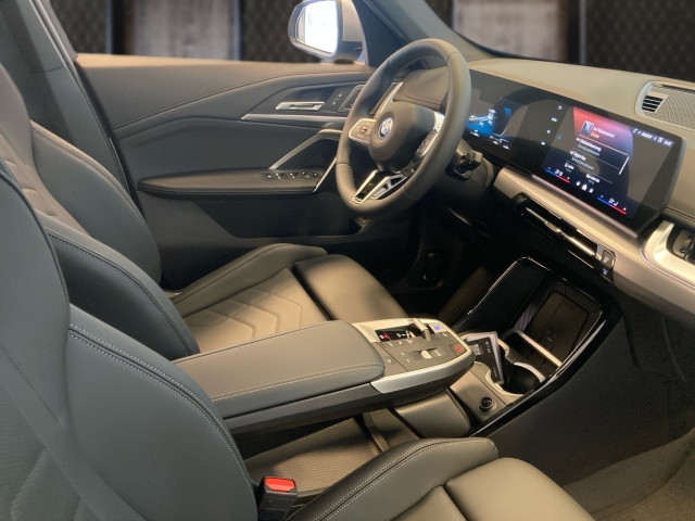 Bild 8: BMW iX1 eDrive20 U11 HB0