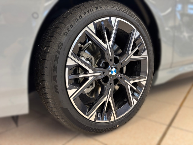 Bild 4: BMW 120 5-Türer F70 B38