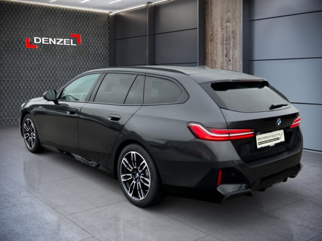 Bild 2: BMW 520d xDrive Touring G61 B47