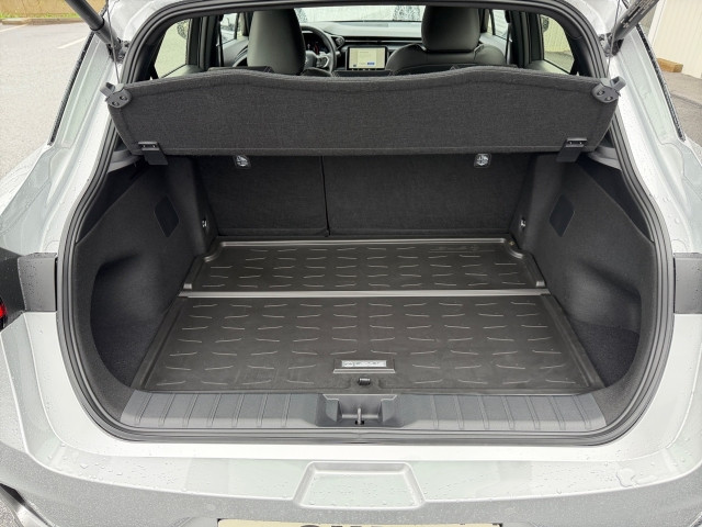 Bild 9: Lexus LBX Relax CVT 4x4