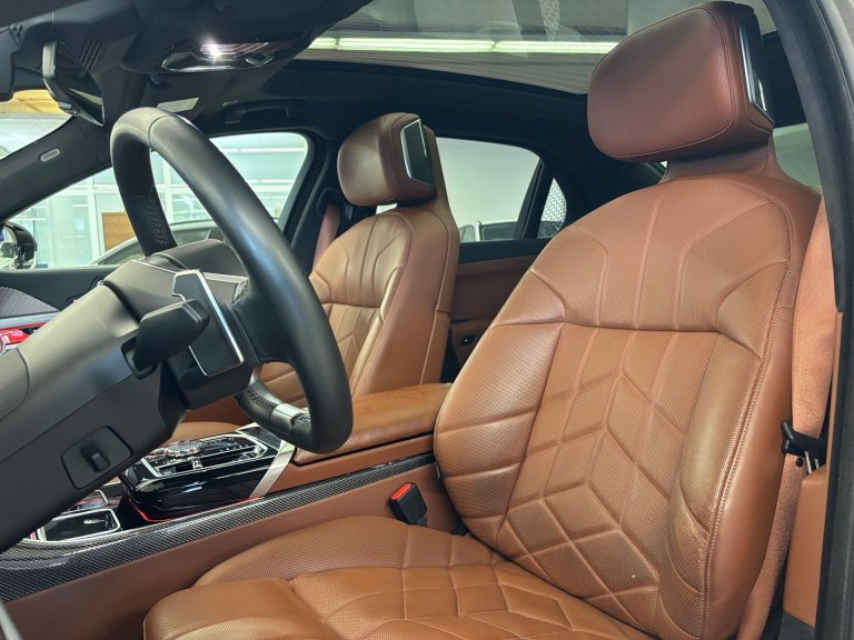 Bild 13: BMW 750e xDrive Limousin