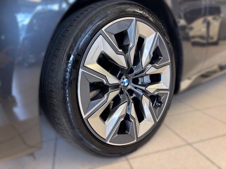 Bild 4: BMW 750e xDrive Limousin