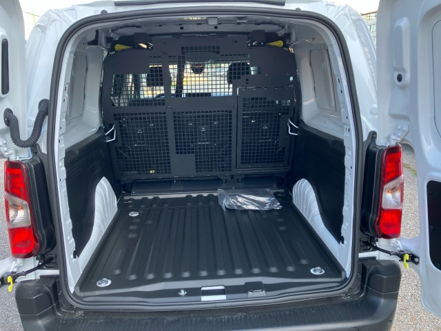 Bild 9: Fiat Transporter Doblo DoKa Serie 3 L2 BlueHDI 100 MT