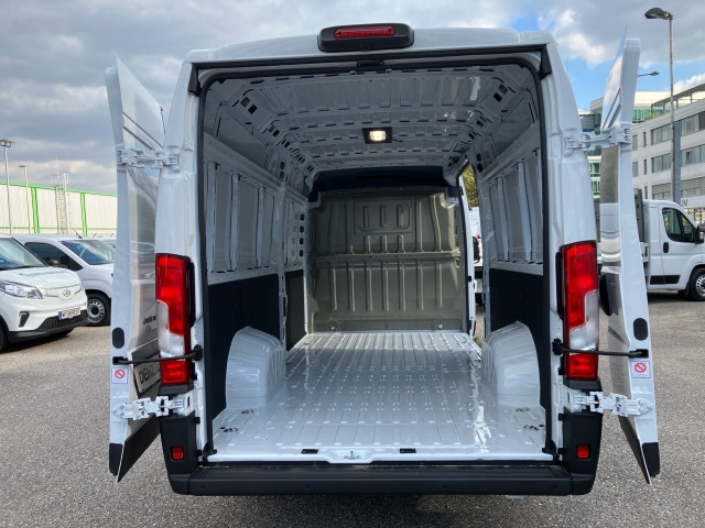 Bild 9: Fiat Transporter Ducato Maxi Kastenwagen L4H2