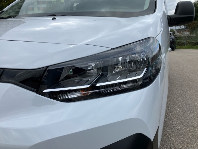 Bild 11: Fiat Transporter Scudo Doka flexible Trennwand XL BlueHDI 145