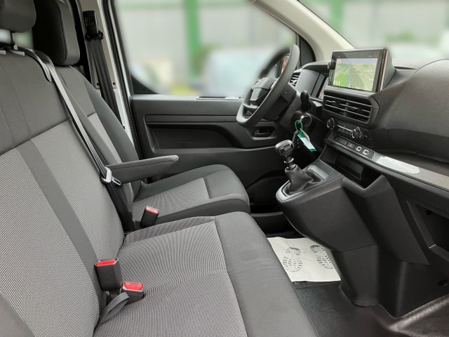 Bild 5: Fiat Transporter Scudo Doka flexible Trennwand XL BlueHDI 145