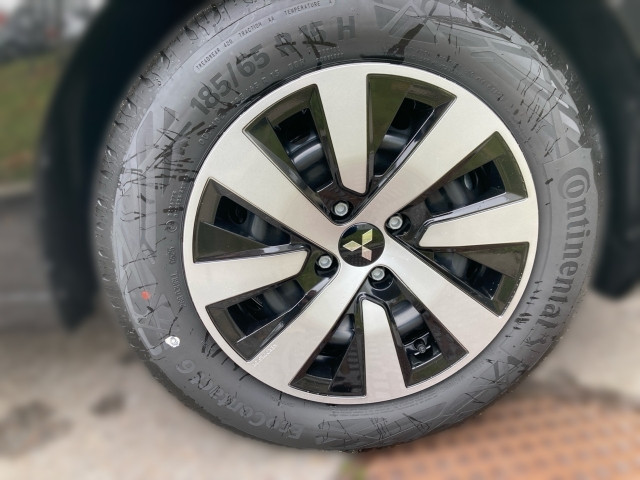 Bild 4: Mitsubishi Colt 1,0 MPI Turbo YUKI Invite C 26