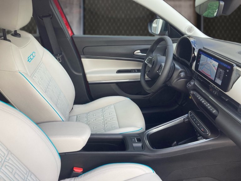 Bild 5: Fiat 600 Hybrid 100 6-Gang eDCT La prima