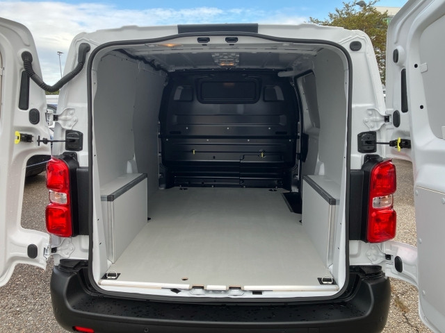 Bild 9: Fiat Transporter Scudo Serie 3 KW XL BlueHDi 145 S&S 6-Gang