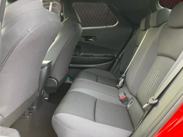 Bild 8: Toyota C-HR - 1,8 l  Hybrid 4x2 Active Drive CV