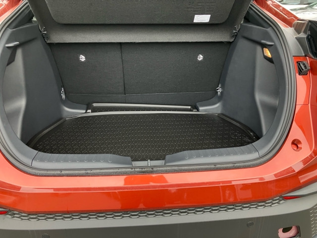 Bild 9: Toyota C-HR - 1,8 l  Hybrid 4x2 Active Drive CV