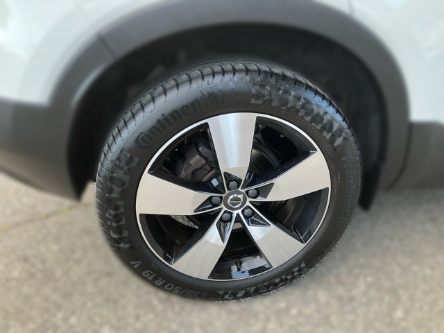 Bild 4: VOLVO PKW XC40 D3 Momentum