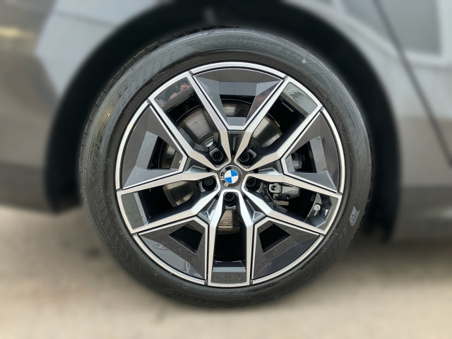 Bild 4: BMW i5 eDrive40 Touring G61