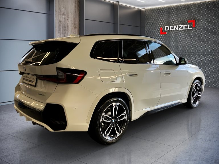 Bild 3: BMW iX1 eDrive20 U11