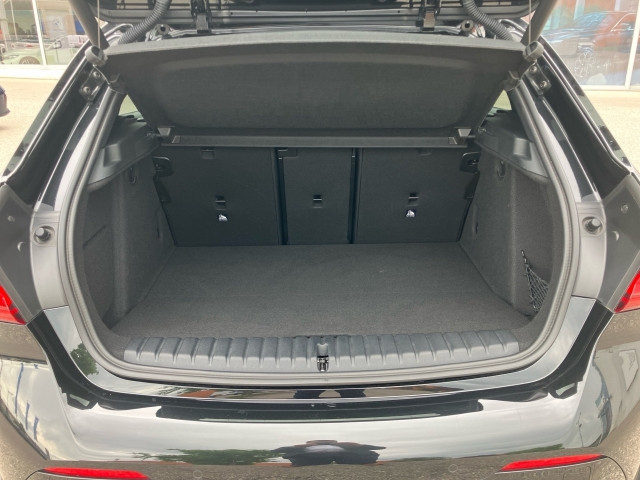 Bild 9: BMW 118d 5-Türer F40