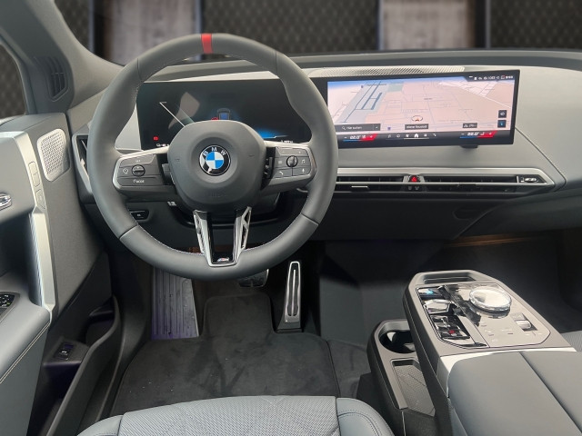 Bild 6: BMW PKW i-Serie iX M70 xDrive I20