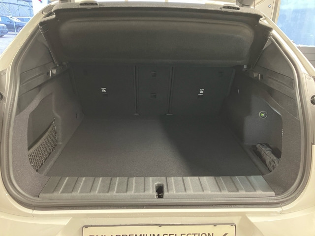 Bild 9: BMW iX2 eDrive20 U10 HB0