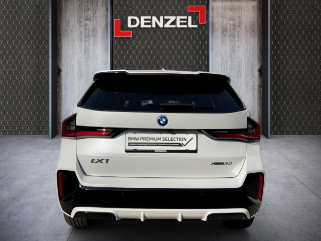 Bild 10: BMW iX1 xDrive30 U11