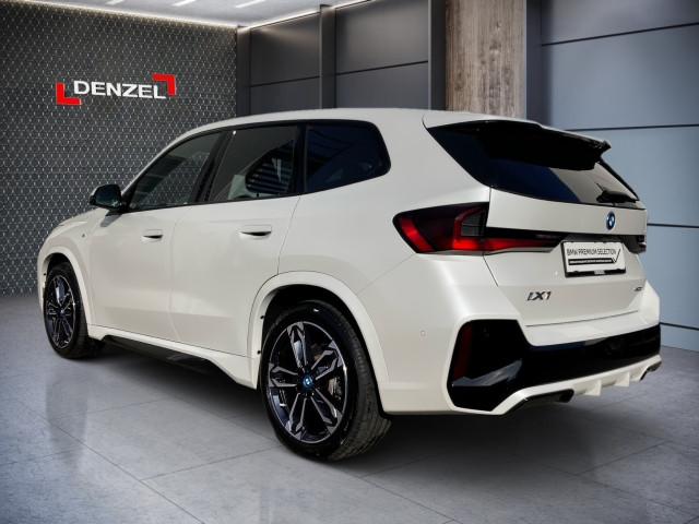 Bild 2: BMW iX1 xDrive30 U11