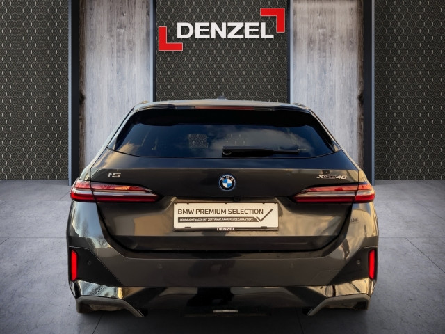Bild 10: BMW i5 xDrive40 Touring