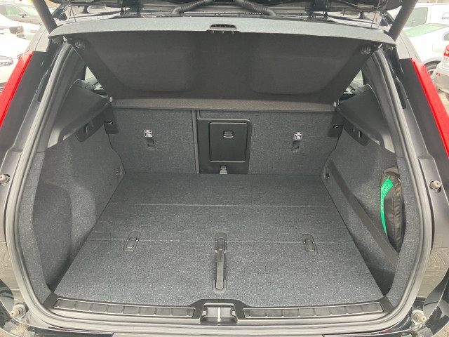 Bild 9: VOLVO PKW XC40 D3 Momentum Pro Geartronic