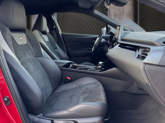 Bild 5: Toyota C-HR - 2,0 l  Hybrid 4x2, GR-SPORT CVT