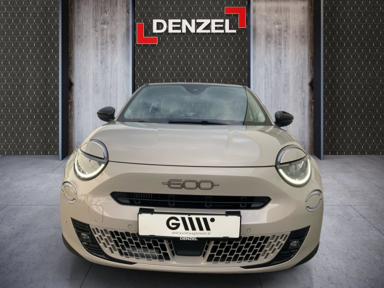 Bild 12: Fiat 600 Hybrid 100 6-Gang eDCT