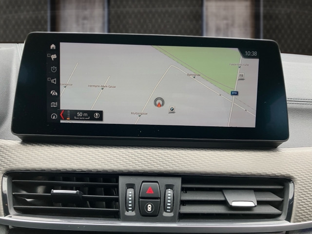 Bild 7: BMW X2 sDrive18i F39