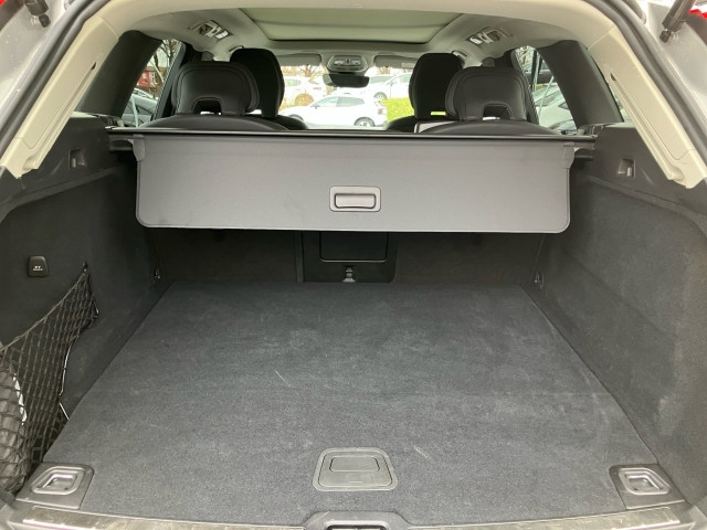 Bild 9: VOLVO PKW XC60 Plus, T6 Plug-in Hybrid, Elektrisch/Benzin, Dark