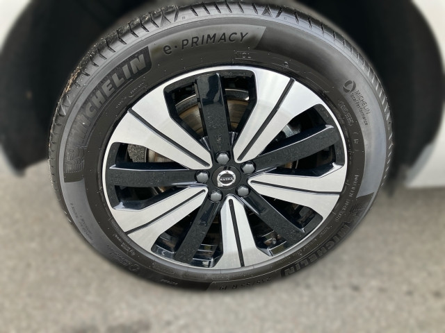 Bild 4: VOLVO PKW XC60 Plus, T6 Plug-in Hybrid, Elektrisch/Benzin, Dark